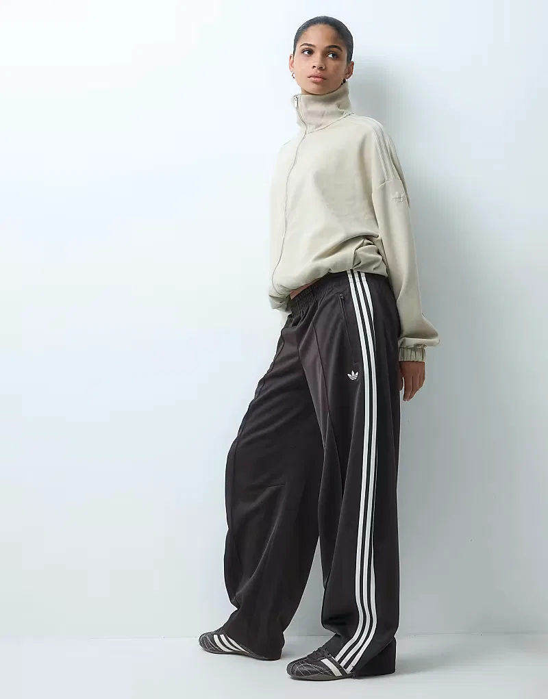 Мягкая на ощупь куртка-рубашка на молнии Adidas Originals, светлый хаки — фото 2