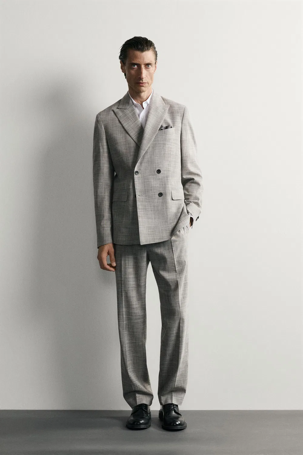 Брюки от костюма из шерстяной смеси в клетку со складками. ZARA, Light grey
