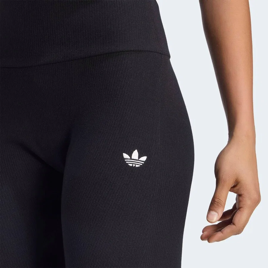 Узкие леггинсы ADIDAS ORIGINALS черного цвета — фото 4