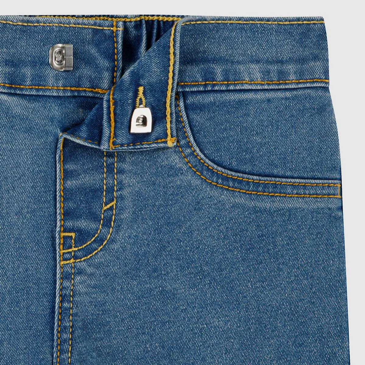 Комплект из футболки и джинсовых штанов для мальчиков 2-4 лет Levi's, Pumice Stone - Brown — фото 3