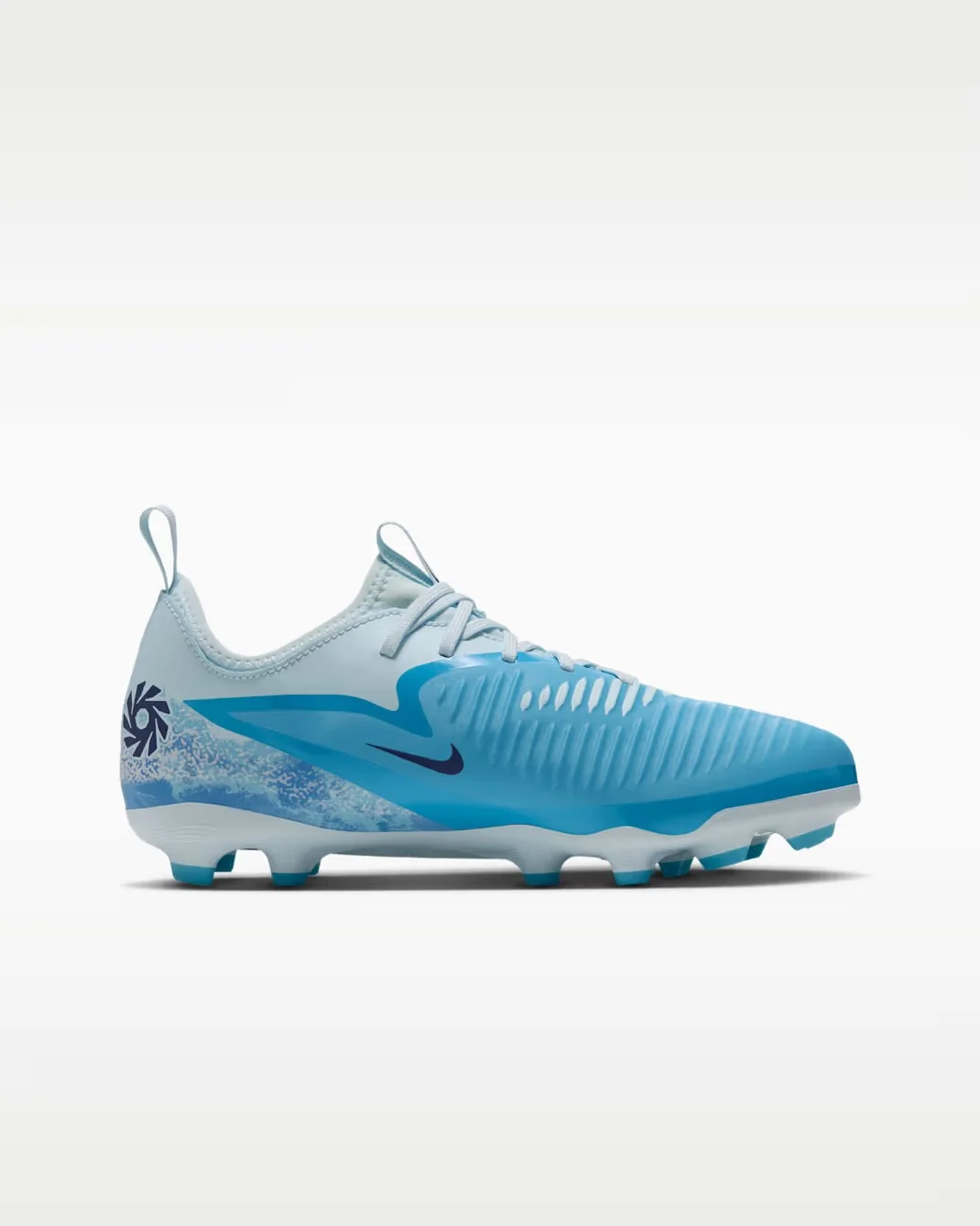 Бутсы подростковые для разных типов покрытия Nike Jr. Phantom 6 Low Academy 'Erling Haaland', синий — фото 2