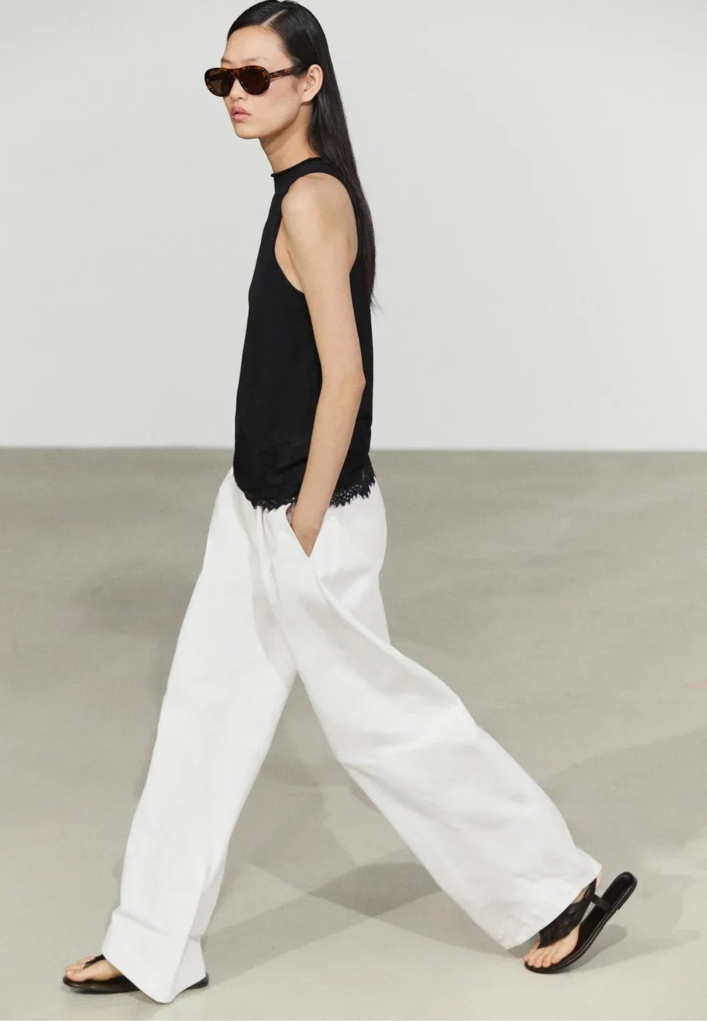 Топ с кружевной отделкой и завязками на шее Massimo Dutti, Black — фото 3