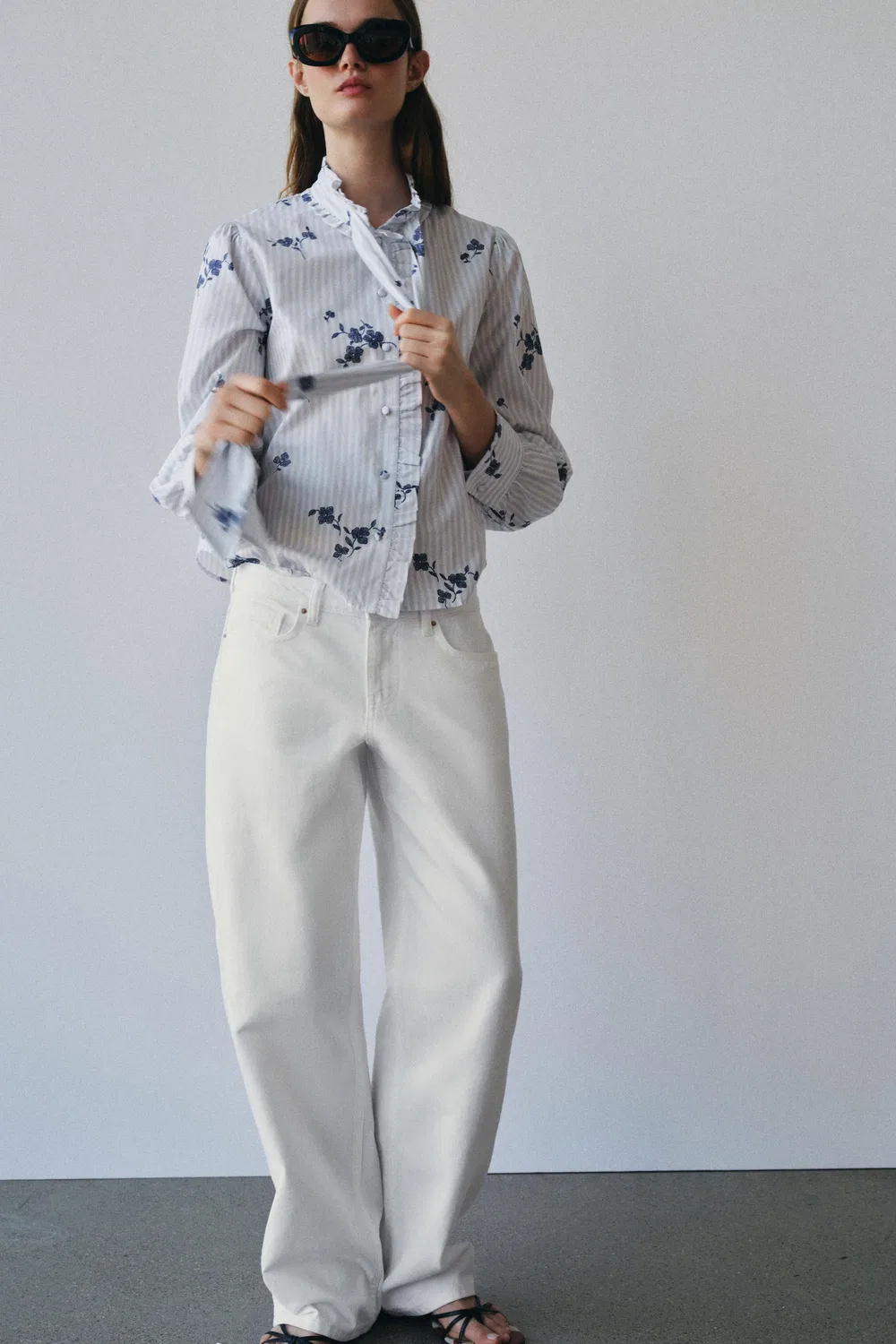 Джинсы Z1975 с низкой посадкой, стандартного кроя. ZARA, White