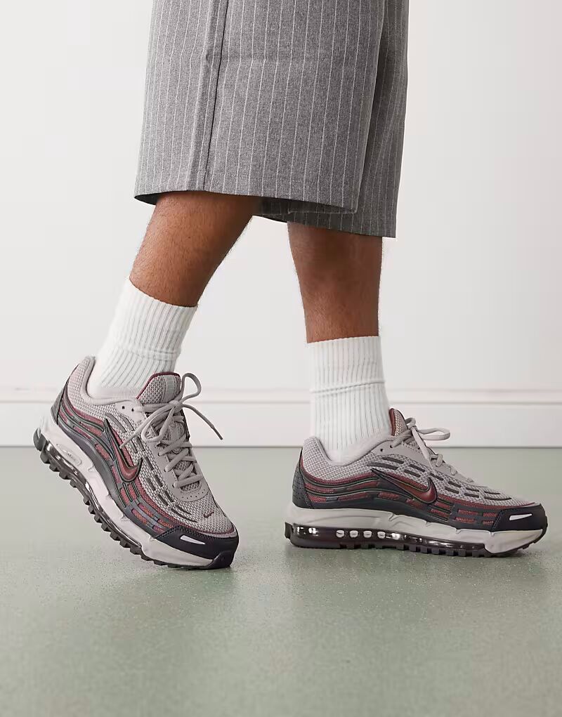 

Кроссовки Air Max TL 2.5 серого и коричневого цветов Nike