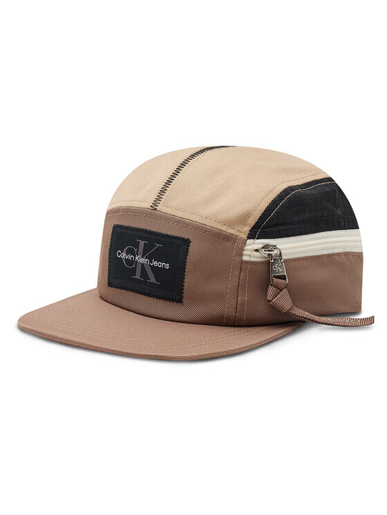 

Кепка Calvin Klein, коричневый