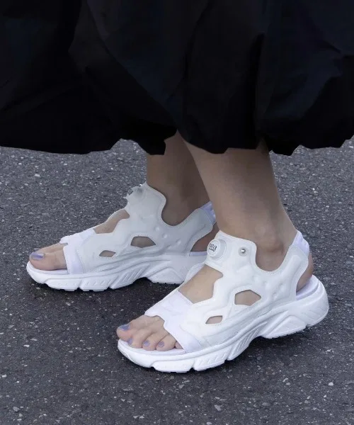 Унисекс сандалии Instapump Fury Reebok белые