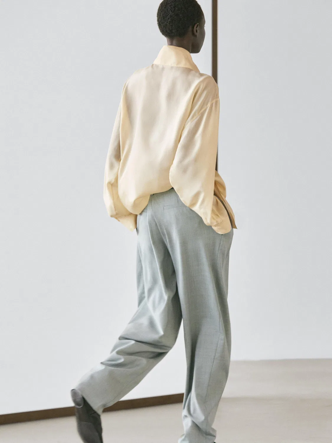 Свободные брюки с вытачками Massimo Dutti, серый — фото 4
