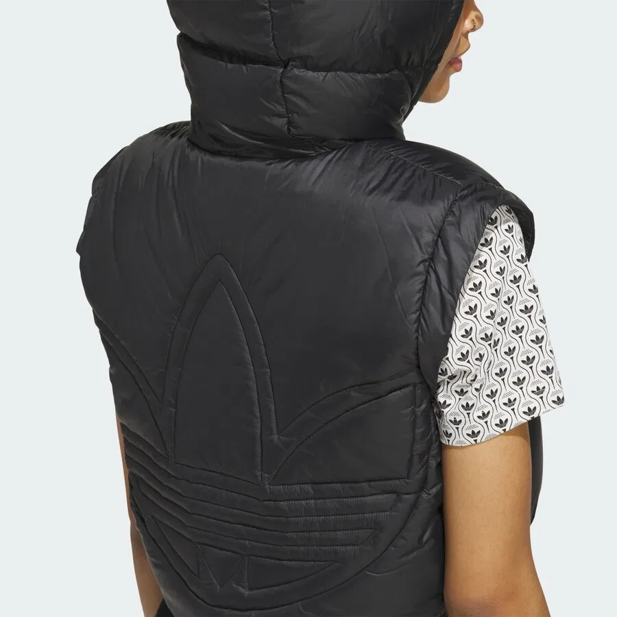 Спортивная куртка ADIDAS PERFORMANCE 'Down' черного цвета — фото 3