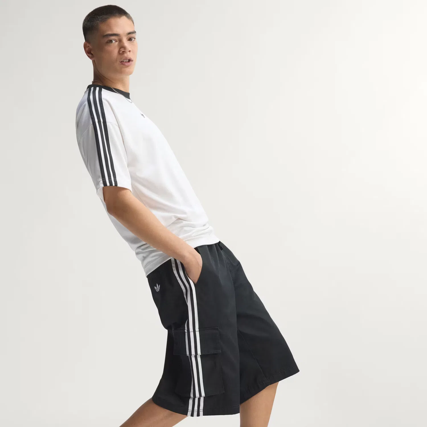 Мужские шорты карго свободного кроя Adicolor Cotton Twill Cargo Adidas Originals, черный — фото 3