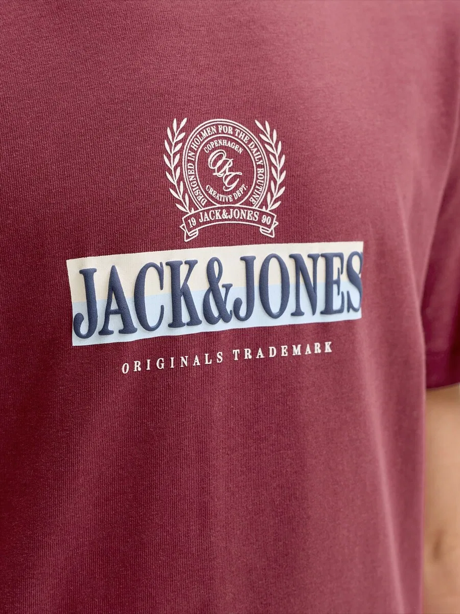 Детская футболка Jack & Jones Junior 'JORFREDERIKSBERG' красного цвета — фото 3