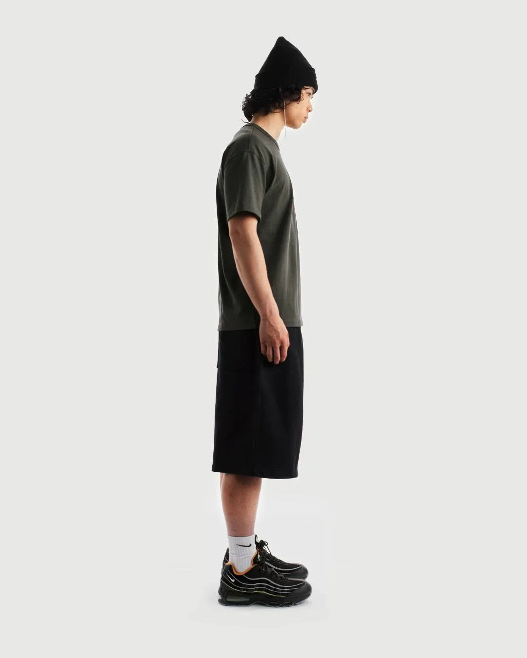 Мужская футболка с принтом Nike Sportswear Premium Essentials, Dark Grey — фото 2