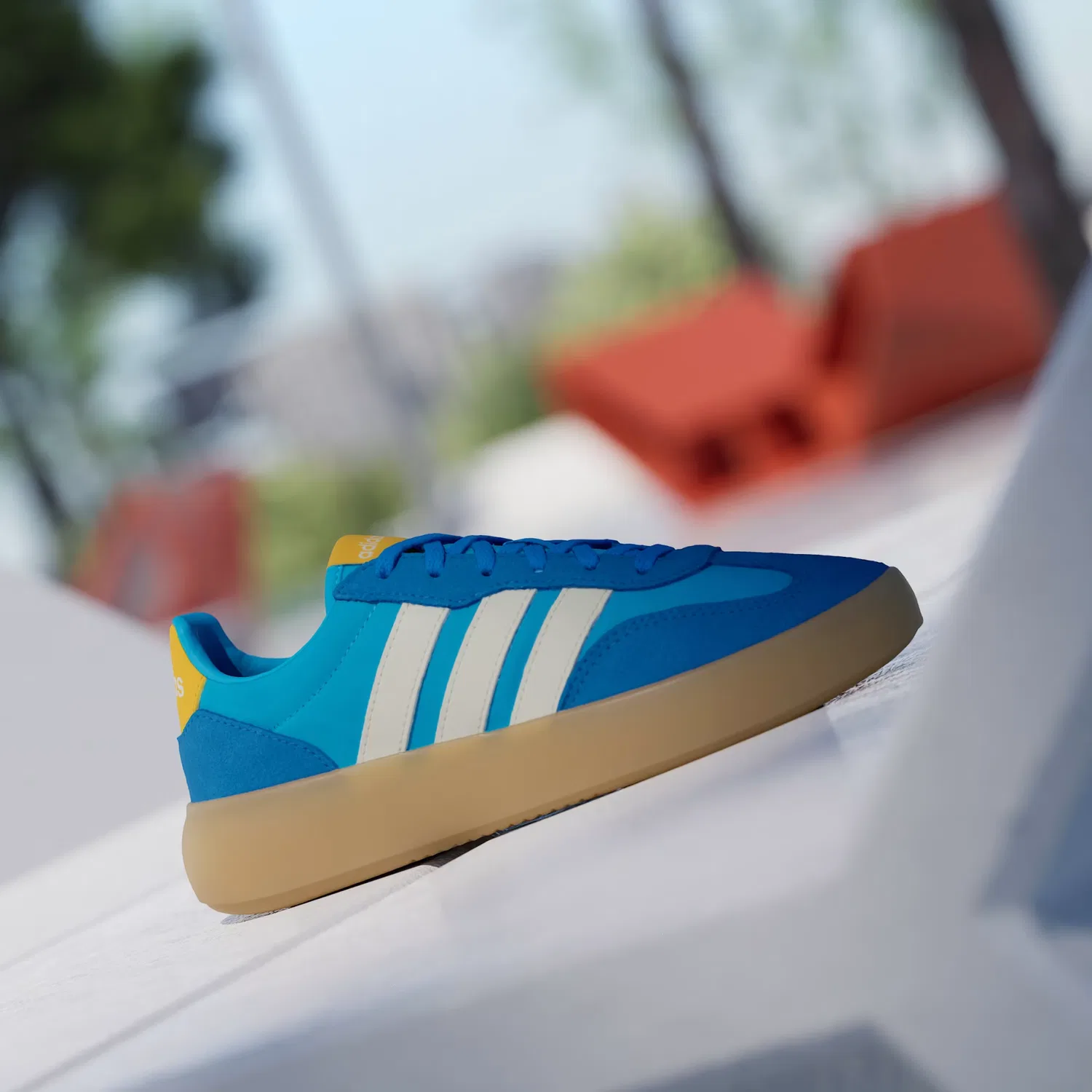 Детские кроссовки с Т-образным носком Barreda Decode Adidas Sportswear, аквамариновый/белый/золотой — фото 3