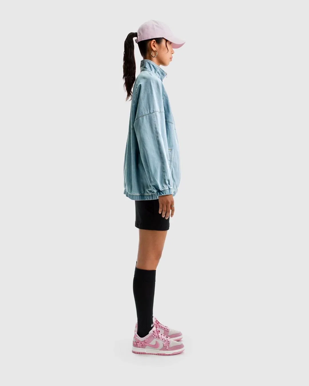 Женская джинсовая куртка оверсайз Windrunner Light Armory Blue NIKE, Light Blue — фото 2
