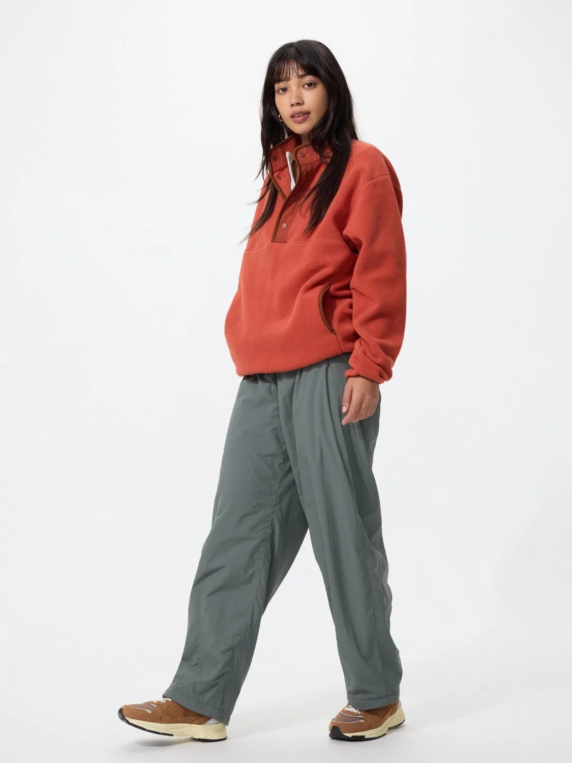 Брюки Uniqlo, длинные, оливковый