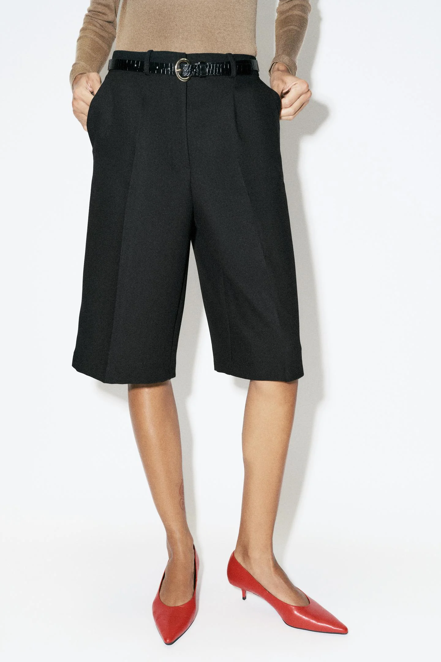 Бермуды Zara с поясом, черный