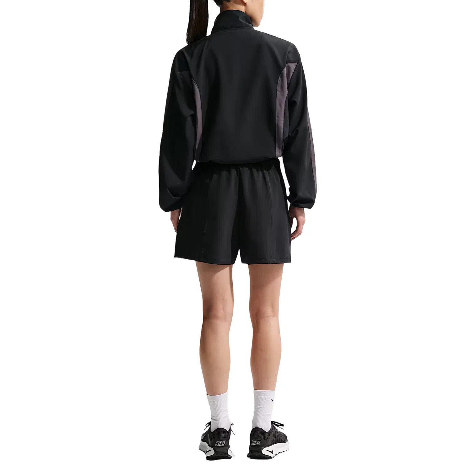 Женская куртка с длинным рукавом Nike One Woven Black Thunder Grey, черный — фото 2