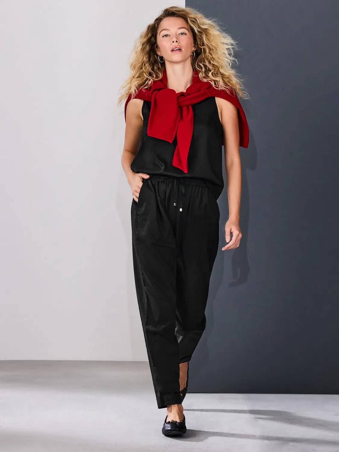 Брюки зауженные с льном, модель Pull On Tapered Next, черный — фото 2