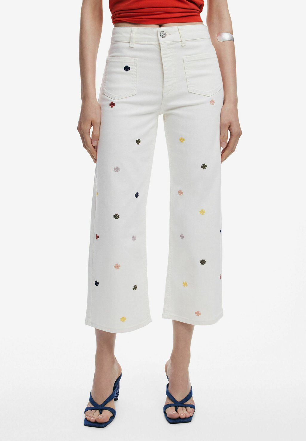 

Расклешенные джинсы CULOTTE WITH CLOVERS Desigual, белый