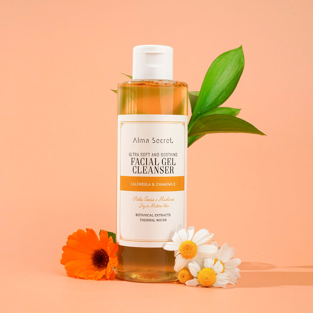 Гель для умывания Alma Secret — Очищающий гель для лица Facial gel cleanser suave y calmante caléndula & manzanilla, 200 мл — фото 2