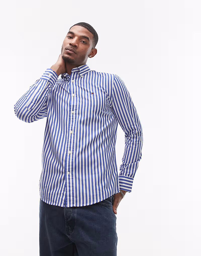

Рубашка Tommy Hilfiger Flex Poplin в смелую полоску синего цвета