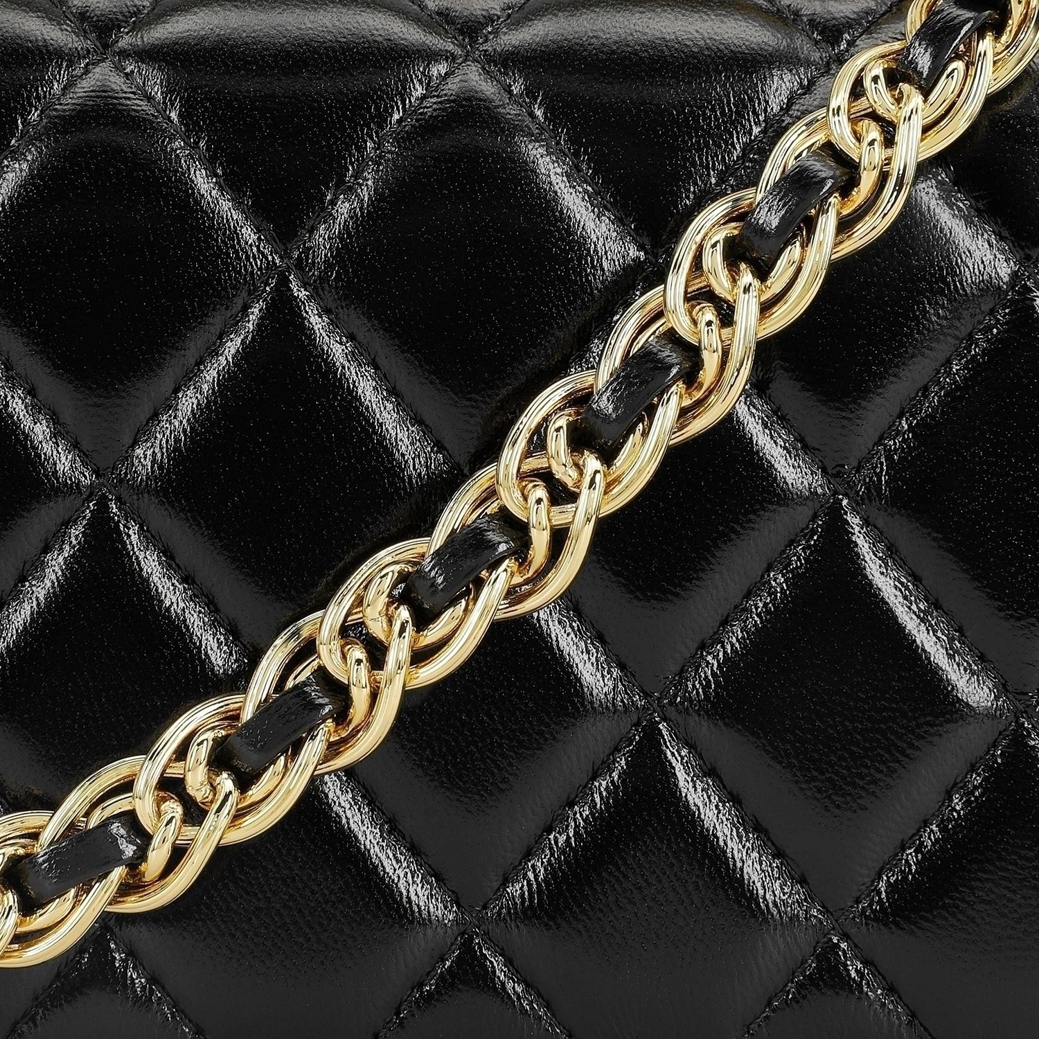 CHANEL Классический клатч из ягненка на цепочке — фото 4