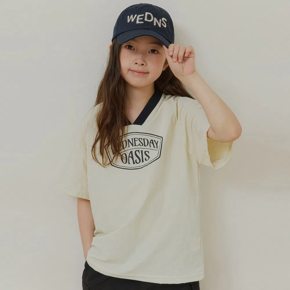 Детская футболка Signature Nylon Raglan кремового цвета от Wednesdayoasis Kids