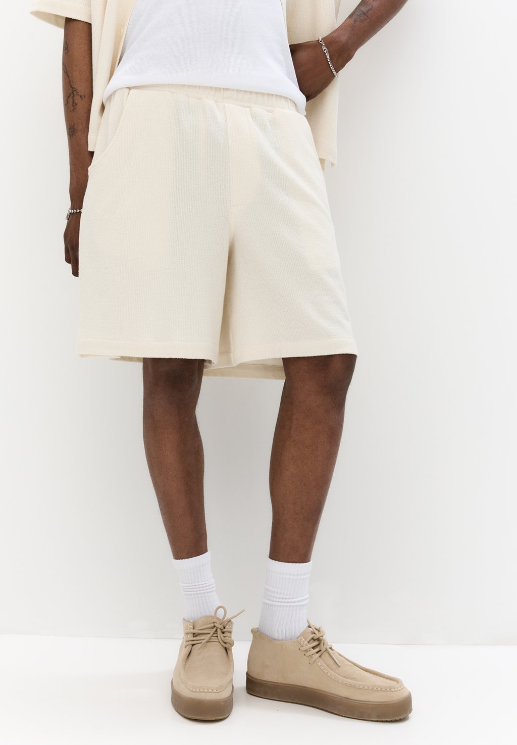 

Шорты BERMUDA PULL&BEAR, бежевый