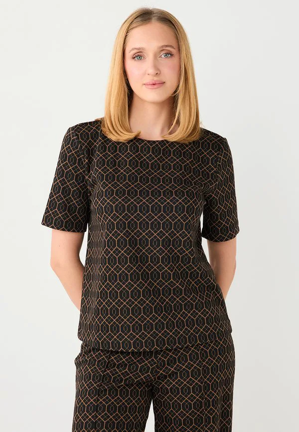 

Футболка с коротким рукавом и геометрическим узором на воротнике в виде велосипедной горловины Jimmy Key, Brown, Коричневый, Футболка с коротким рукавом и геометрическим узором на воротнике в виде велосипедной горловины Jimmy Key, Brown