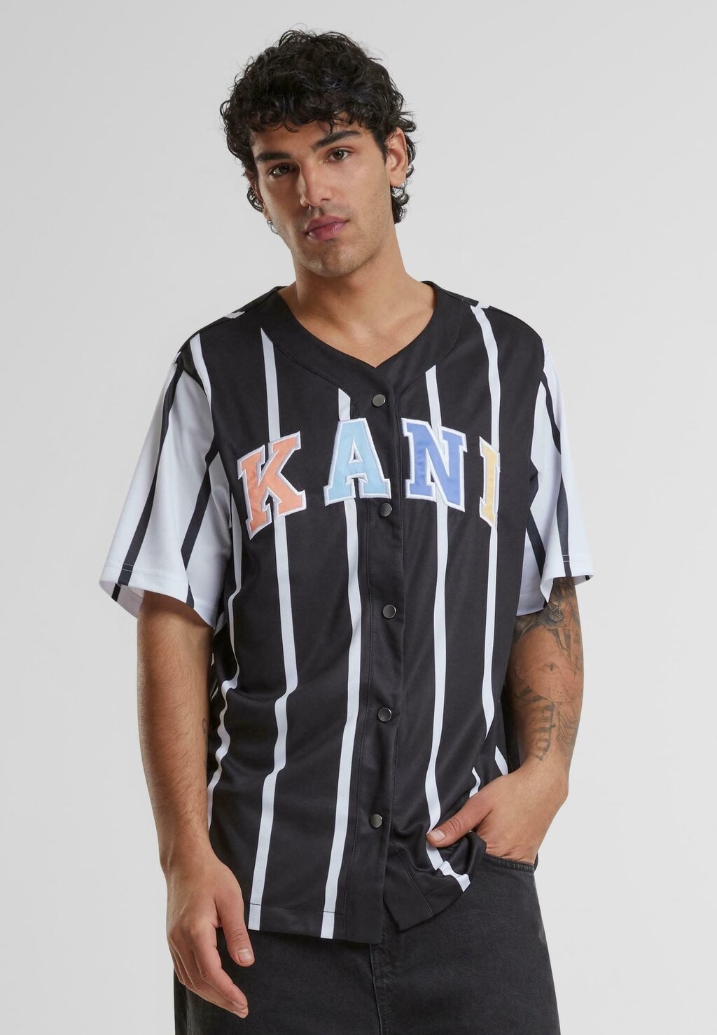 

Рубашка Serif Striped Karl Kani, черно-белая