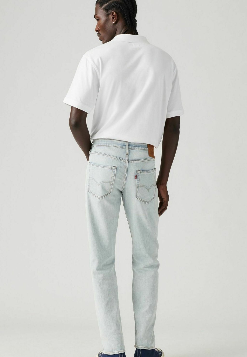 Зауженные джинсы 502 TAPER LIGHTWEIGHT LINEN+ DENIM JEANS - Straight leg jeans Levi's, цвет Richmond Blue Black-1638 — фото 3