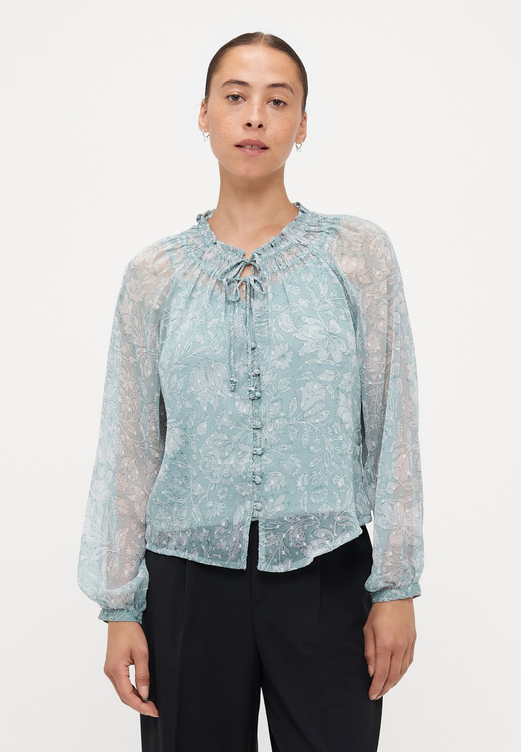 

Блуза ONLELIZA LIFE V NECK STRING ONLY Petite, светло-зеленый