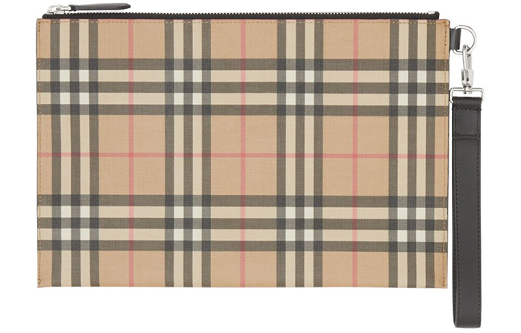 

Винтажная коллекция клатчей Burberry
