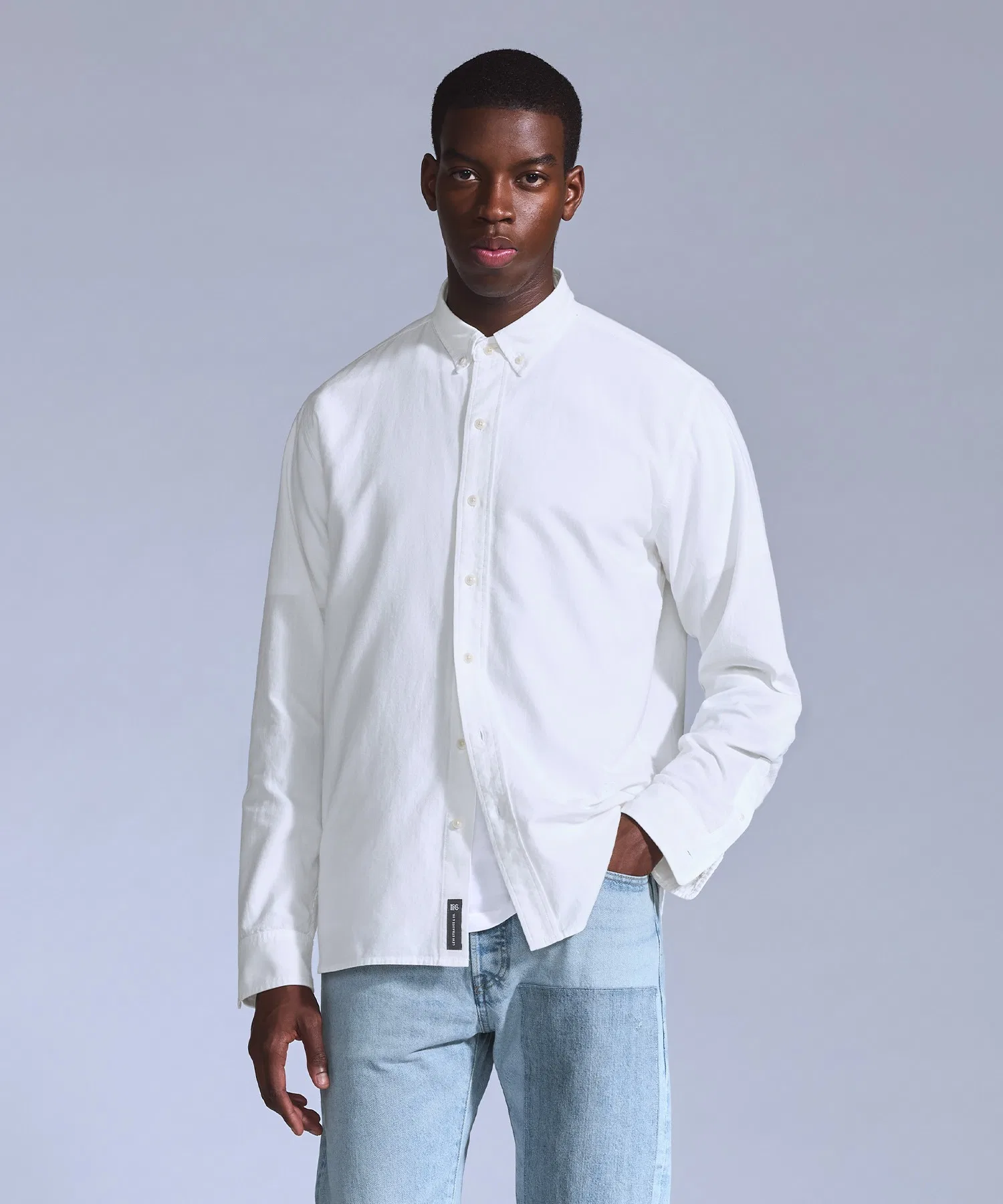 Мужская рубашка Levi's BLUETAB с воротником на пуговицах белая