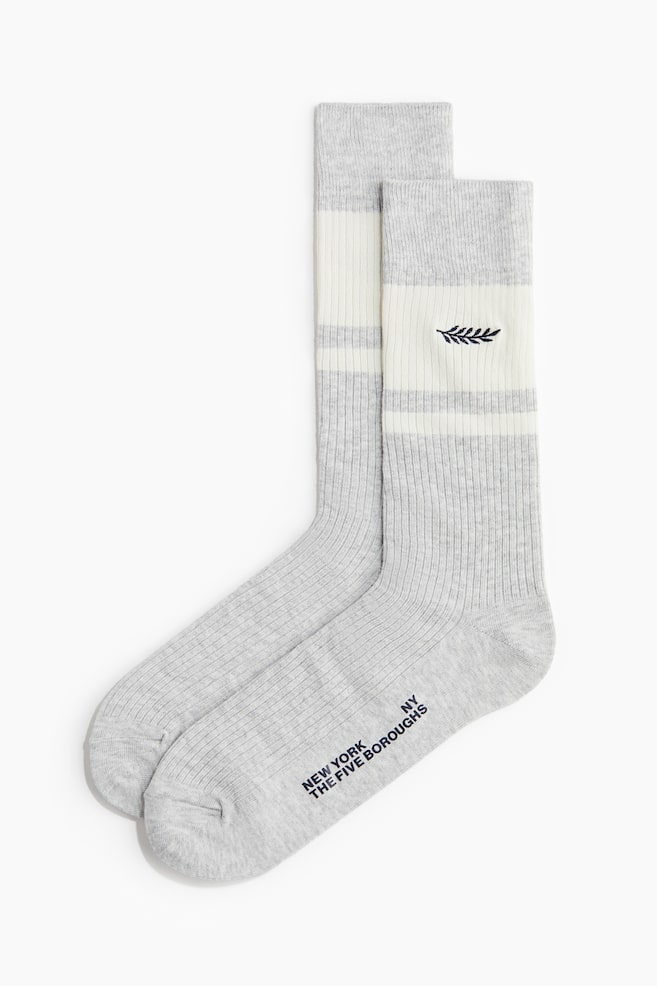 

Носки с вышитым мотивом H&M, мультиколор