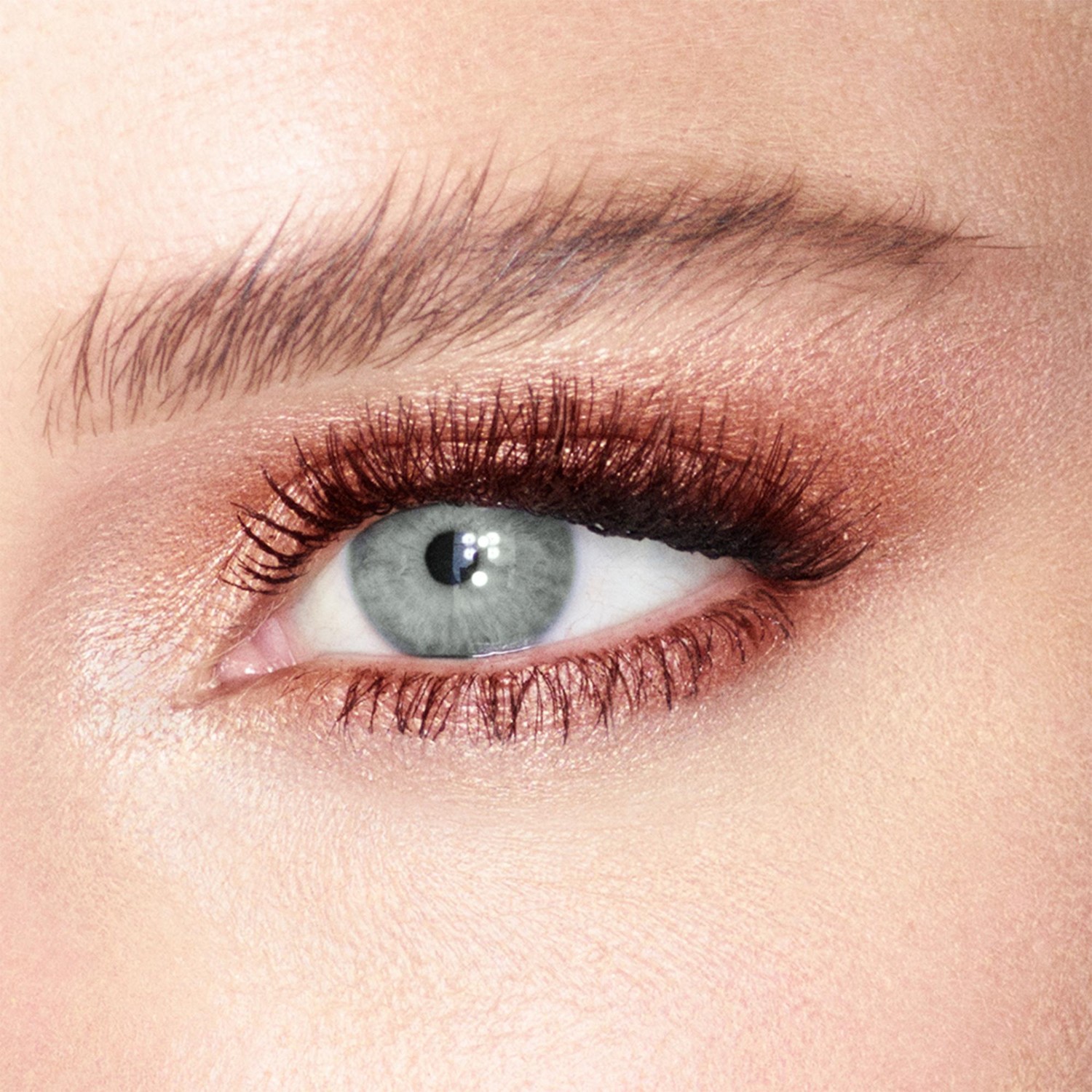 Тени для век eyes to mesmerise Charlotte Tilbury, star gold, объем 7 мл — фото 2