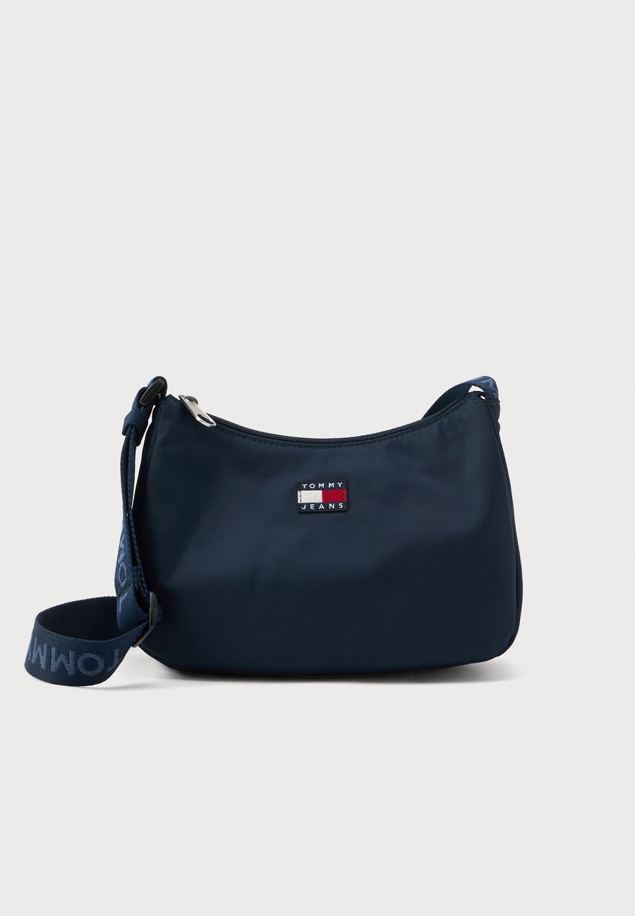 

Сумка кросс-боди Tommy Jeans DAILY SHOULDER BAG, Dark Night Navy/Dark Blue