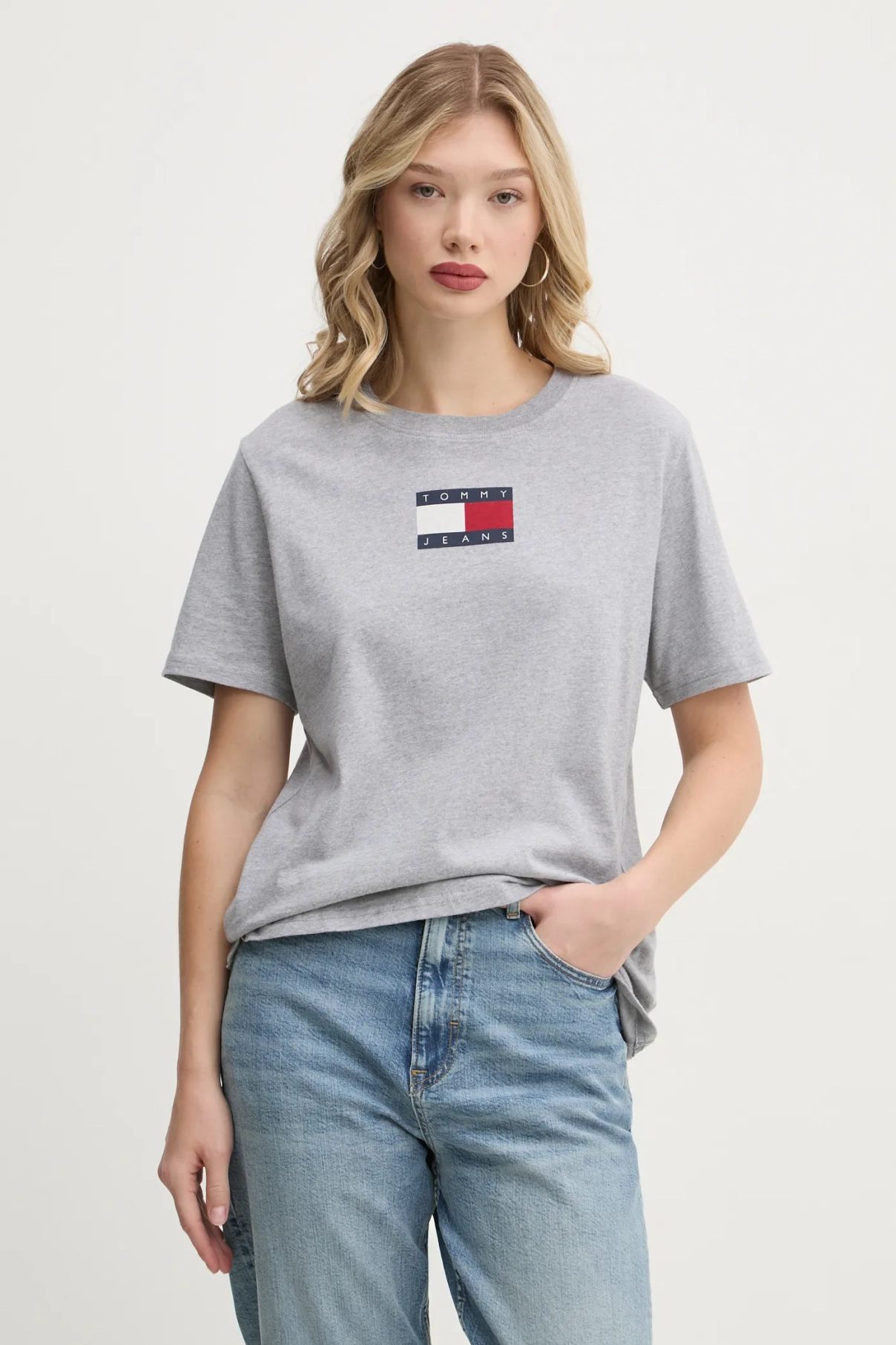 

Хлопковая футболка Tommy Jeans, серый
