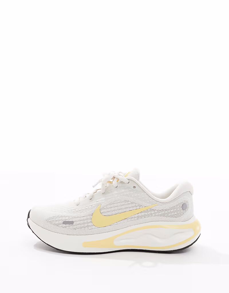 Кроссовки Nike Running Journey Run белого и желтого цвета — фото 2