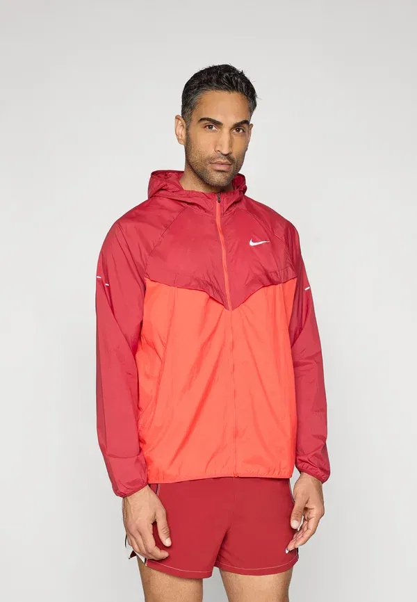 Куртка-ветровка Nike Performance Stride, цвет командный малиновый/малиновый/отражающий серебристый