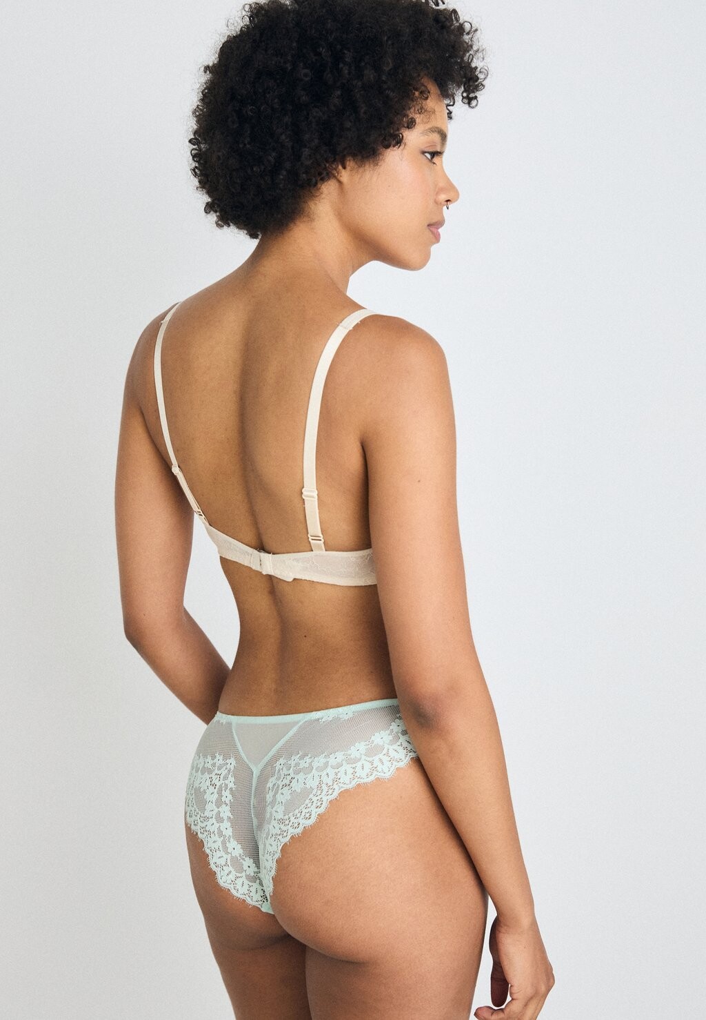 

Шорты DAISY BRAZILIAN Hunkemöller, зеленый