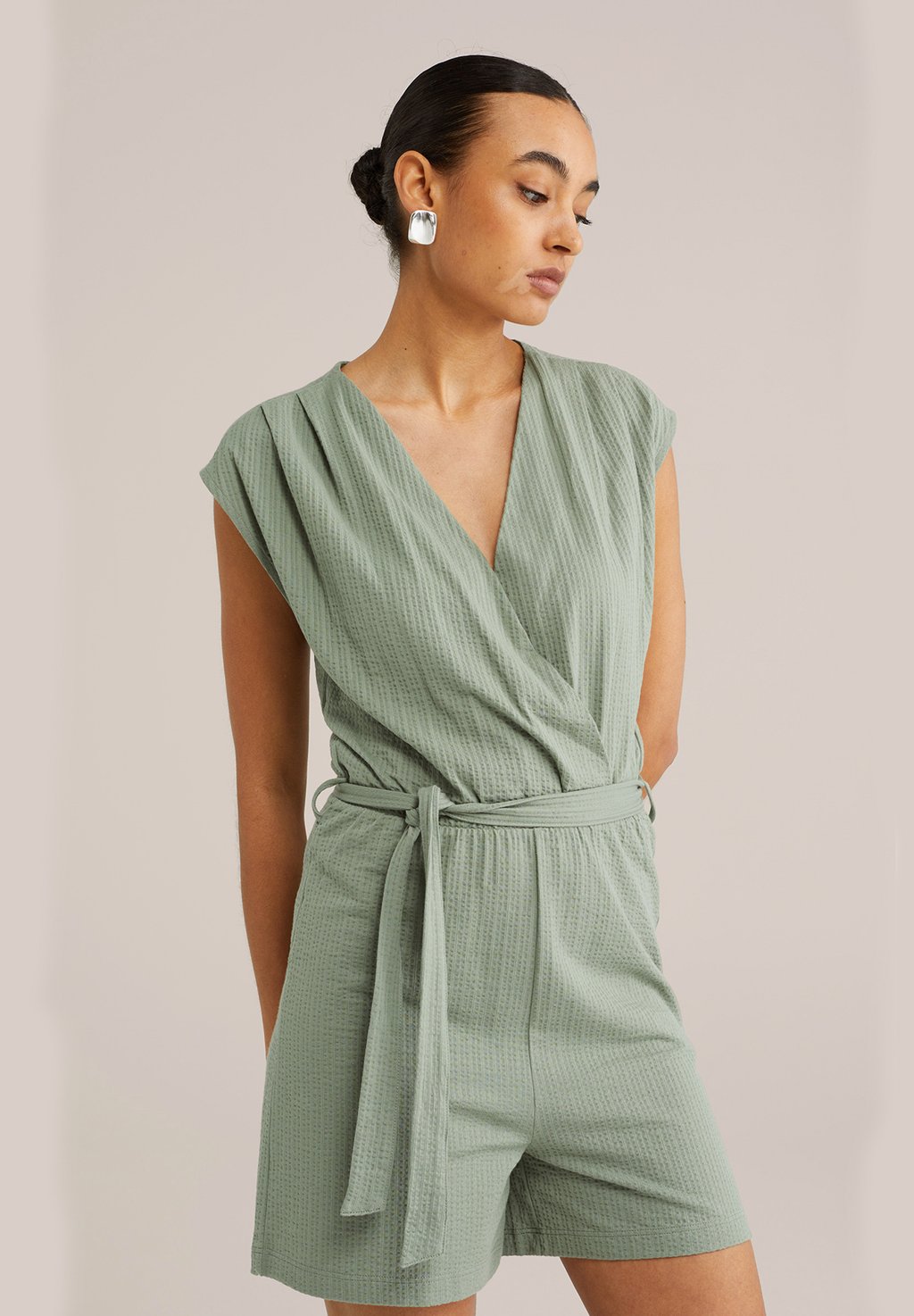 

Комбинезон WE Fashion, оливковый