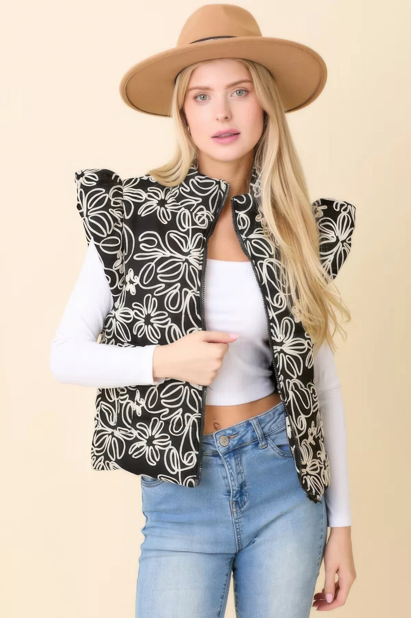 

Жилет из денима с цветочной вышивкой и бархатом FASHNZFAB, черный/белый