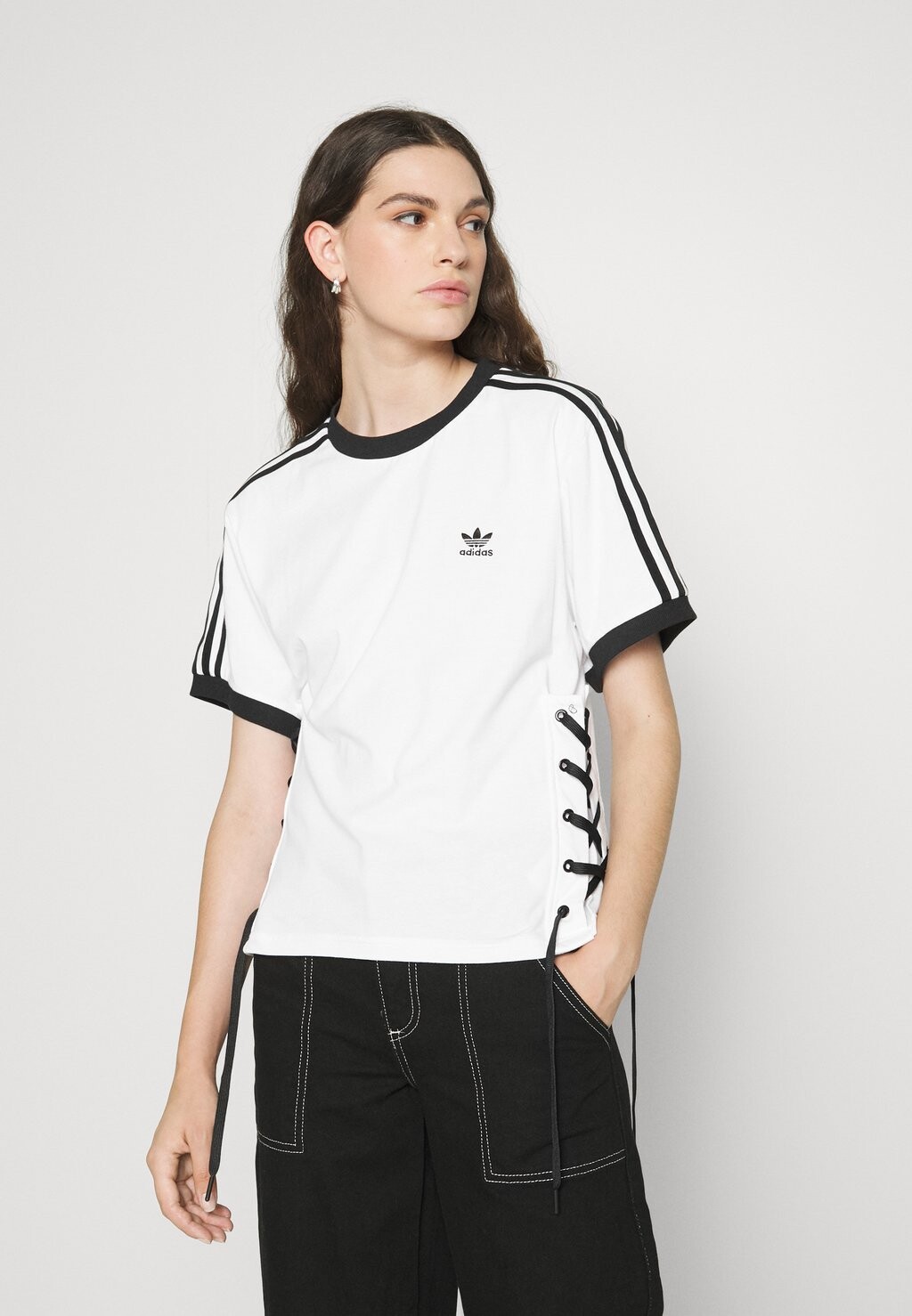 

Футболка с принтом TEE adidas Originals, белый