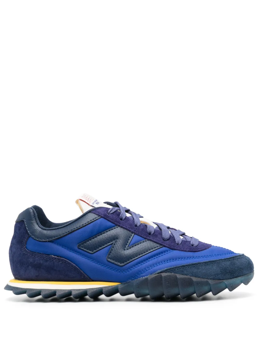 

Кроссовки из коллаборации с New Balance, синий