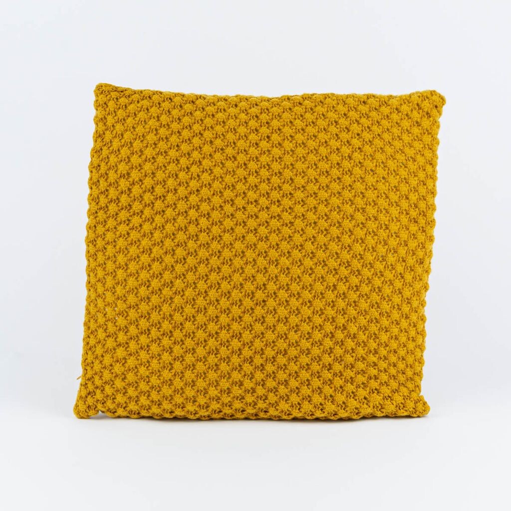 

Декоративная подушка из шерсти с жемчужным узором однотонная горчично-желтого цвета 40х40см Stof