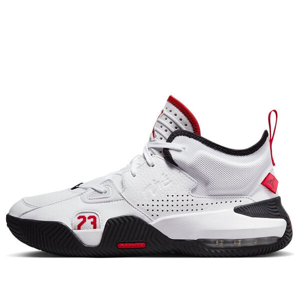 

Кроссовки остаются верными 2 Air Jordan, белый
