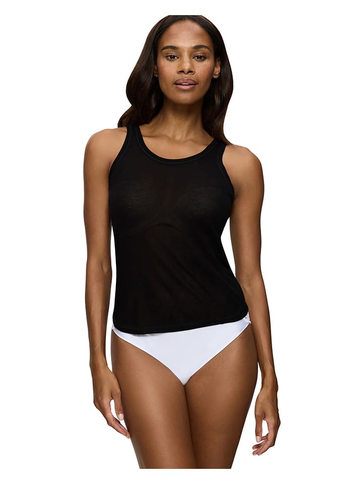 

Triumph Черная рубашка