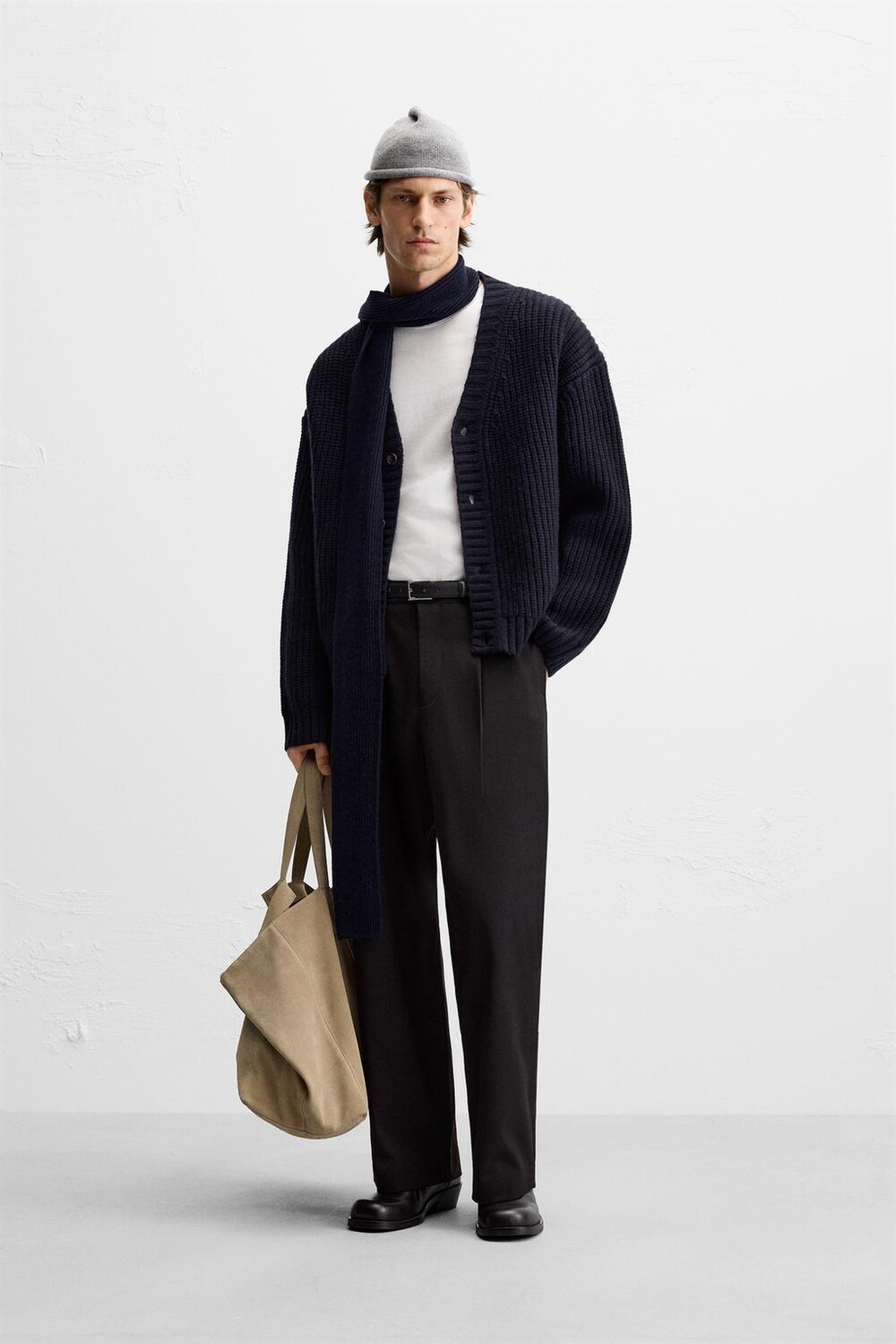 

Структурированный шерстяной кардиган ZARA, темно-синий