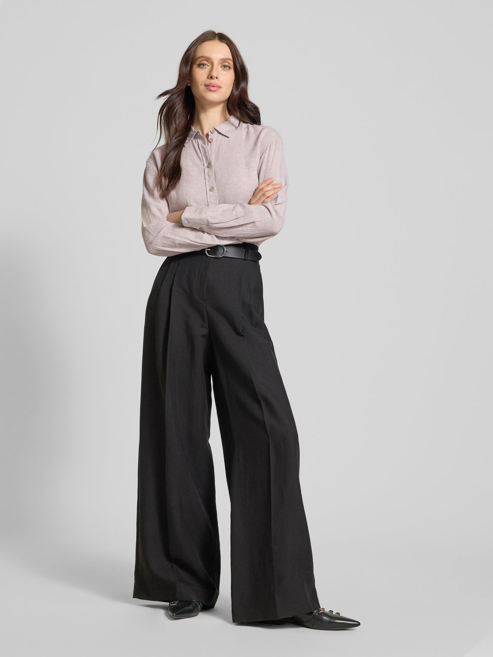 

Льняная блузка свободного кроя с кокеткой, модель 'LINN' Vero Moda, экрю