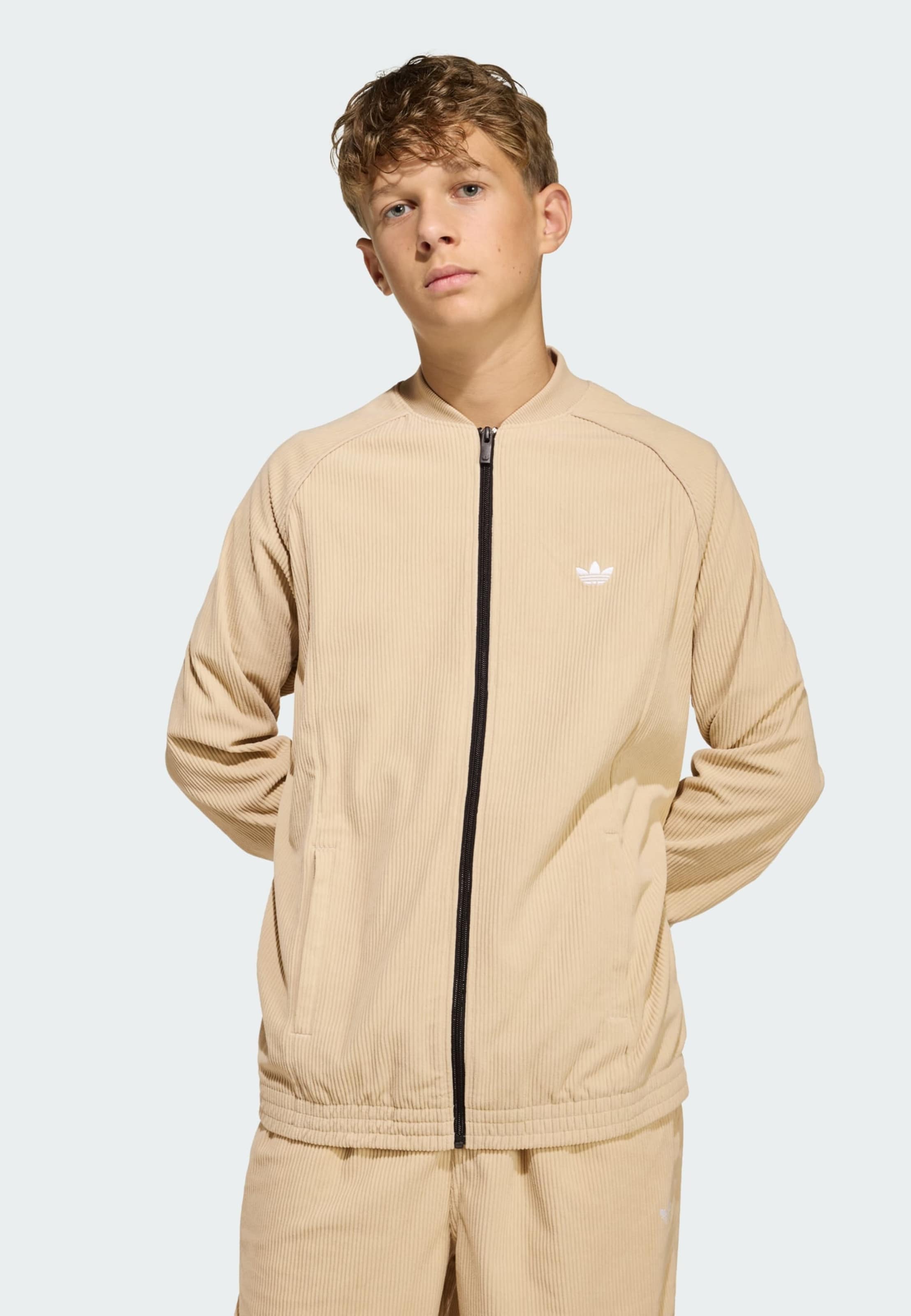 Adidas Originals Межсезонная куртка 'SST OVERSIZED CORDUROY TRACK' в цвете Khaki — фото 2